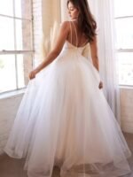 VESTIDO DE NOVIA EXCLUSIVO TALLA L – USA MARCA LA DIVINE – ALTA COSTURA - Imagen 3